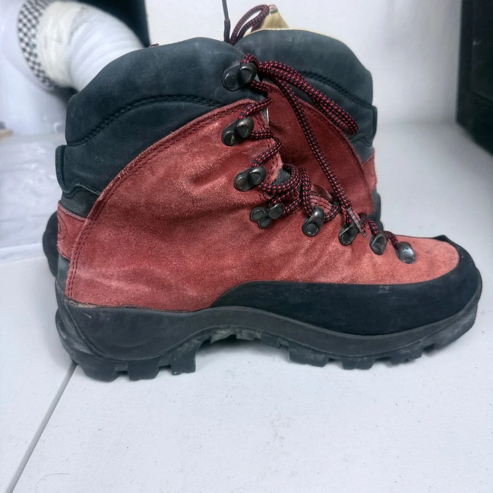 Tecnica hiking boots
